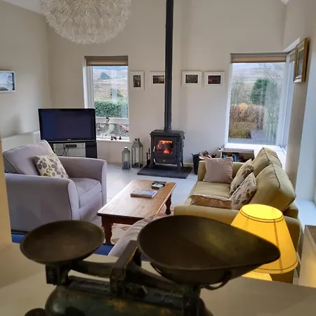 Lakeside House אוטרארד