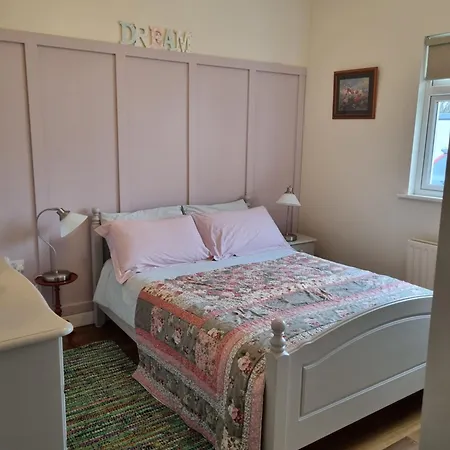 Lakeside House 乌克特拉德