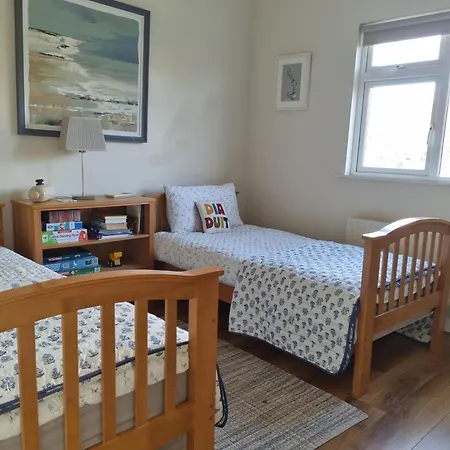 Lakeside House 펜션 *