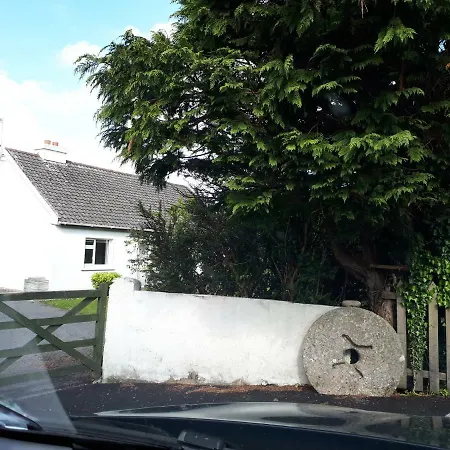 別荘 Lakeside House *