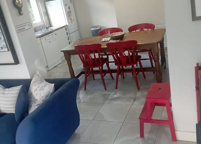 Lakeside House Сasa de vacaciones